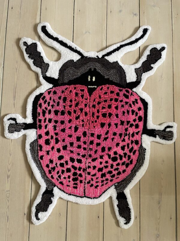 Pink bug - Image 2