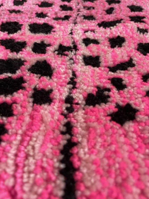 Pink bug - Image 4